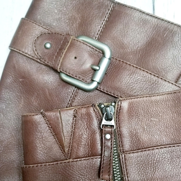 Fossil | Tall | Brown Distressed  |Leather Boots - Picture 3 of 9